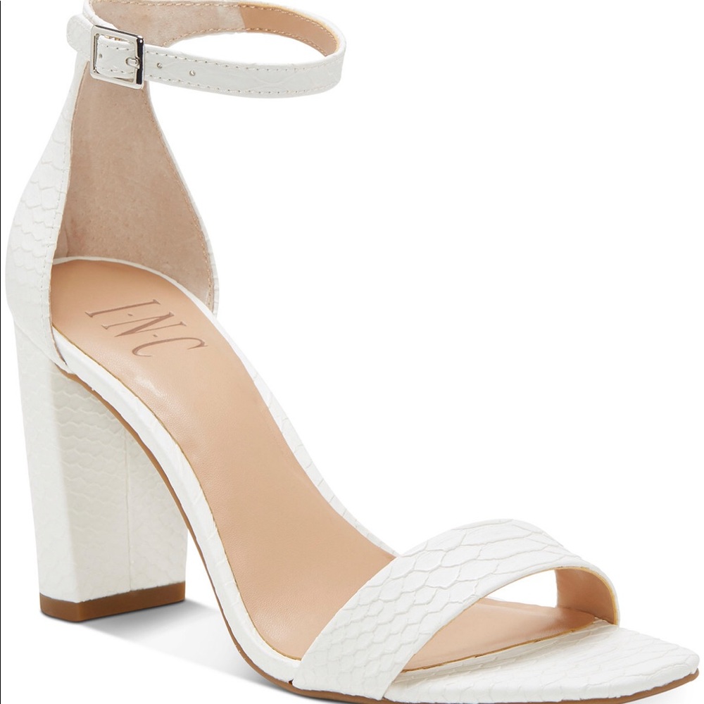 NEW INC International Concepts Lexini Two-Piece Sandals….SIZE 6.5M!